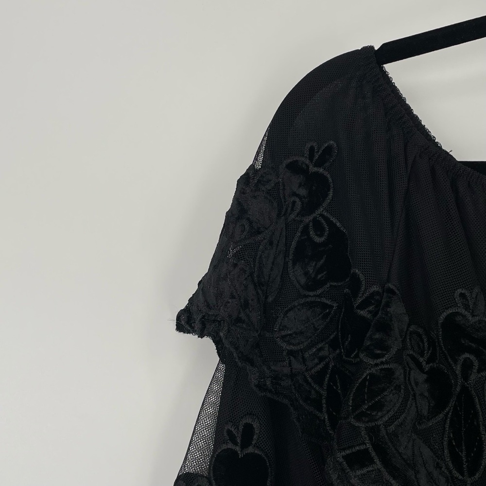 Endless Rose Women's Black Velvet Embroidery Ruffle Off-Shoulder Blouse Size S - Picture 5 of 9